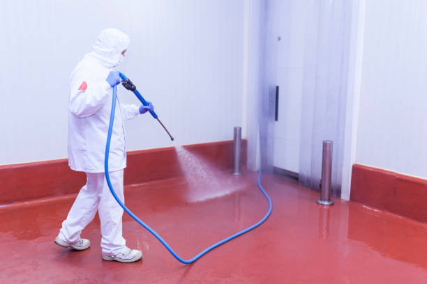 Best Animal Enclosure Cleaning  in Afton, MN